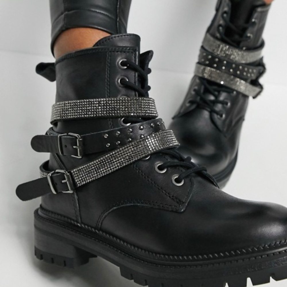 NEW Steve Madden Captain Combat Boots size 7.5